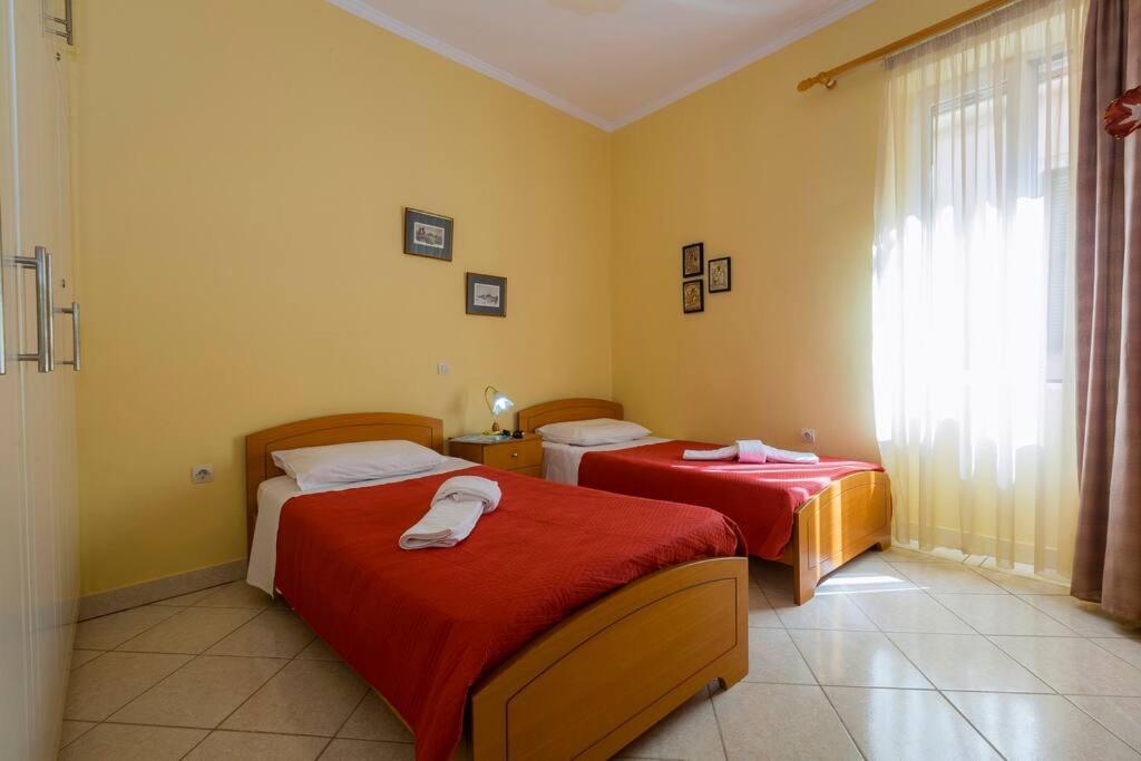 Ria'S Apartment In Corfu Town Exteriör bild
