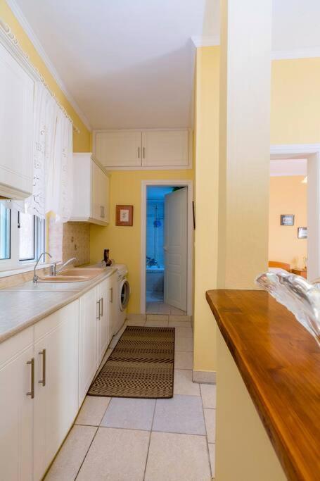 Ria'S Apartment In Corfu Town Exteriör bild