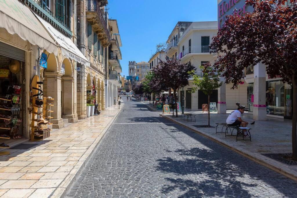 Ria'S Apartment In Corfu Town Exteriör bild